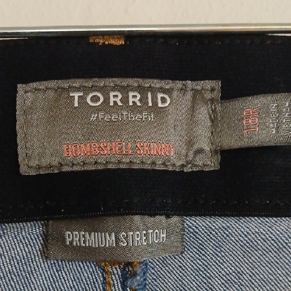 Torrid Blue Distressed Ankle Jeans - Picture 3 of 4